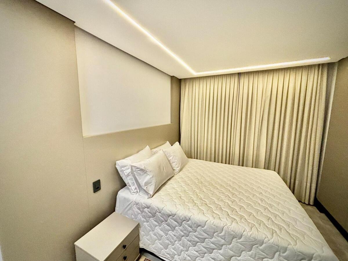 Cobertura Alto Padrao Brava Com Piscina Privativa Apartamento *